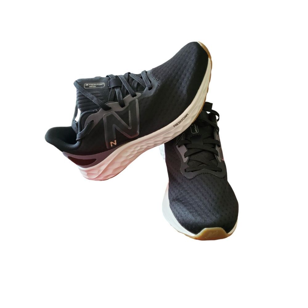 NEW BALANCE WOMEN'S FRESH FOAM ARISHI V4 RUNNING WARISEK4 SIZE‎ 8.5 NEW IN BOX